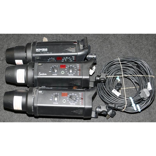 69 - 3 x Bowens Gemini GM750PRO flash heads c/w mains cables. Untested but removed from a working environ... 