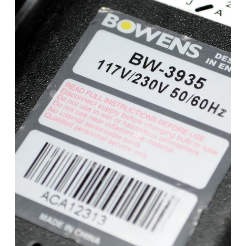 69 - 3 x Bowens Gemini GM750PRO flash heads c/w mains cables. Untested but removed from a working environ... 