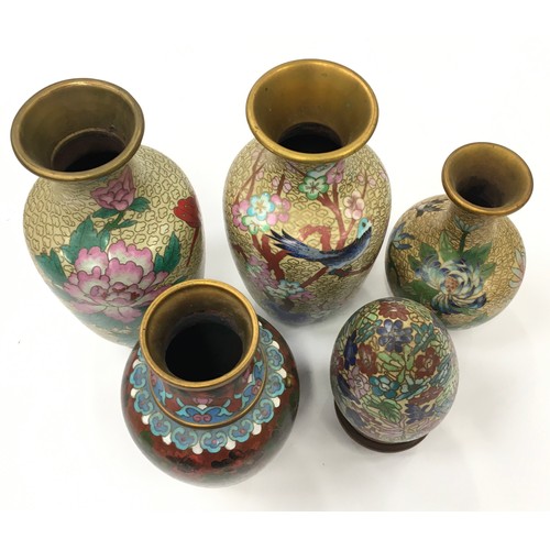 120 - Collection of oriental cloisonne vases with an egg (5).