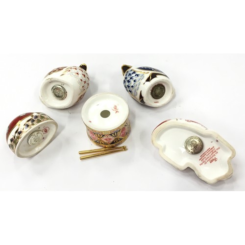 98 - Royal Crown Derby collection of paperweights to include two ducks, ladybug, puppy and drum (5).