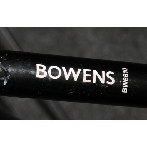 28 - 3 x Bowens lightweight photographic studio  light stand ref: BW6610