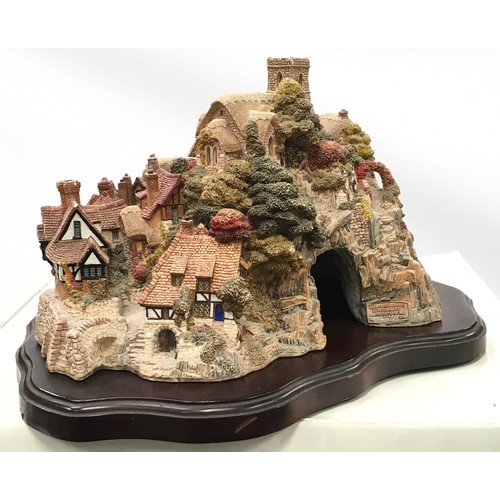 61 - Lilliput Lane large limited edition model St. Peters Cove. Limited number to 3000 1989. Comes with o... 