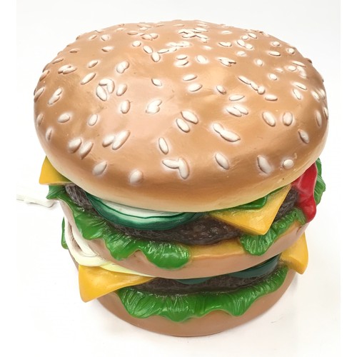 151 - Unusual double cheeseburger novelty table lamp in working order 27cm tall.