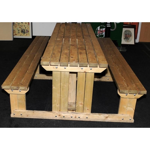 471 - A very large picnic bench 72x241x154cm