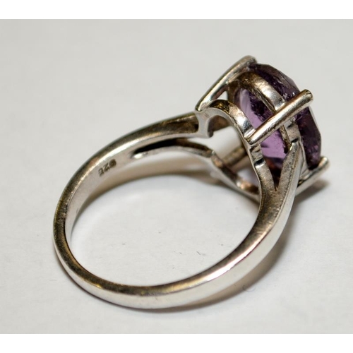 423 - 2 x amethyst .925 silver rings size P 1/2 and Q