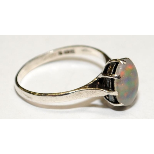 404 - Vintage opal .925 silver ring size Q 1/2