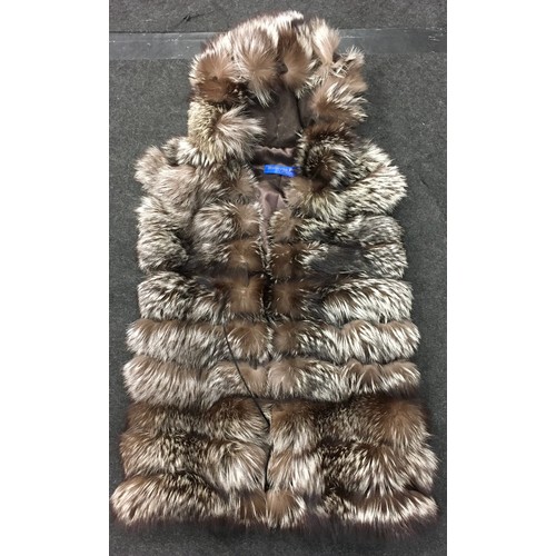 632 - Roberto Pelle Italian vintage ladies fox fur gilet coat