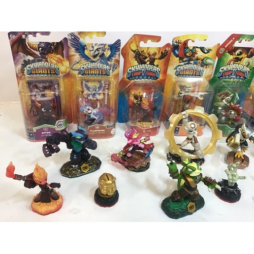 46 - Collection of Skylander figures of which some are still sealed in their boxes. A total of 18 items.