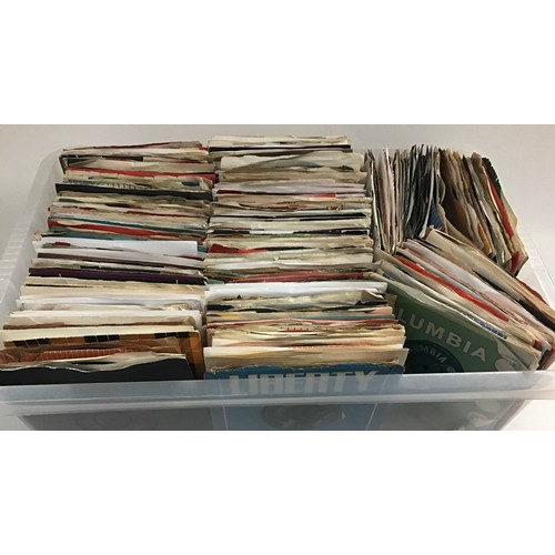 390 - PLASTIC CONTAINER WITH LOTS OF FIFTIES AND SIXTIES 7” VINYL. Many big hits found here all in a lot o... 