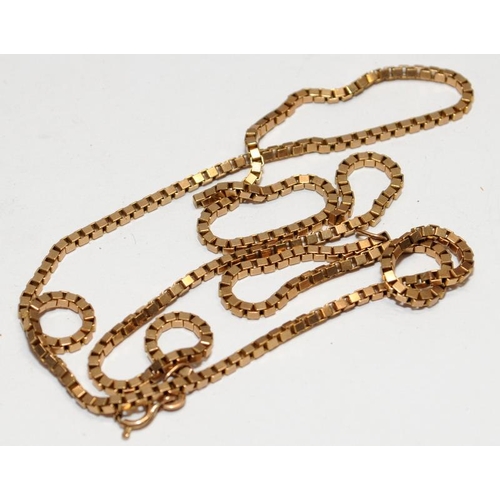 417 - Collection of 9ct gold jewellery to include rings, earrings and a box chain in need of repair. 26.2g... 