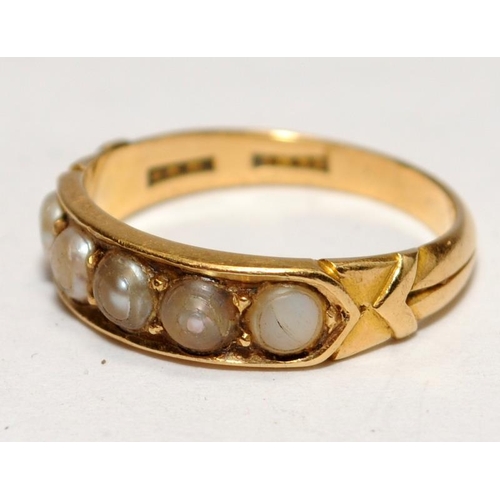 440 - Vintage 18ct gold seed pearl dress ring size M. 3.3g