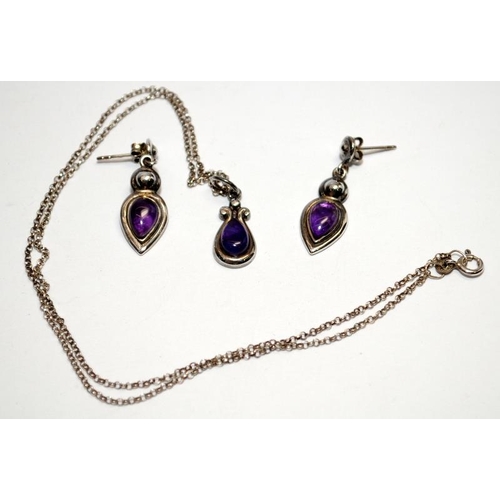 494 - Amethyst 925 silver pendant and earrings.