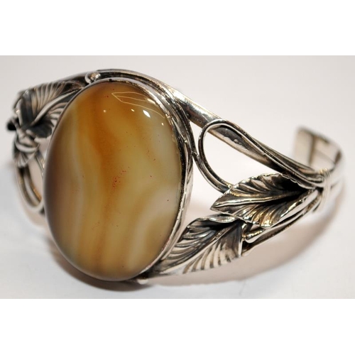 384 - Large Art Nouveau designed Agate/925 silver bangle.