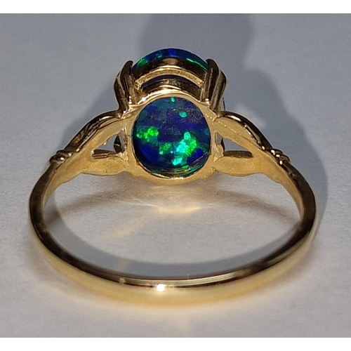 498 - A 9ct gold and fire opal ring approx 1ct, Size N