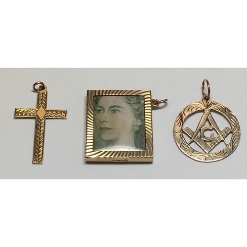 462 - 9ct gold Birmingham 1864 masonic square and compass together with a 9ct gold charm containing an Eli... 