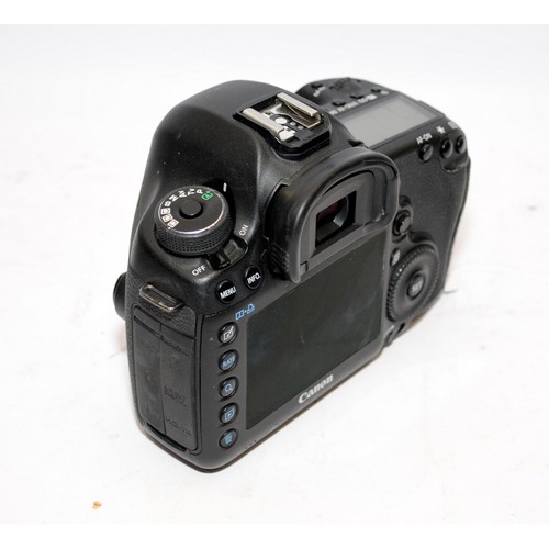 58 - Canon EOS 5d Mark III DSLR camera. Body only. Comes with battery and charger