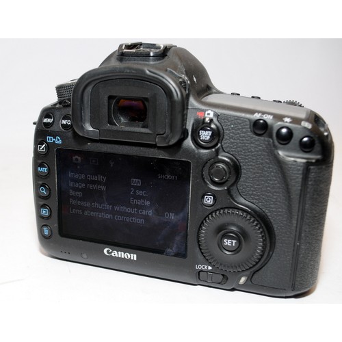 58 - Canon EOS 5d Mark III DSLR camera. Body only. Comes with battery and charger