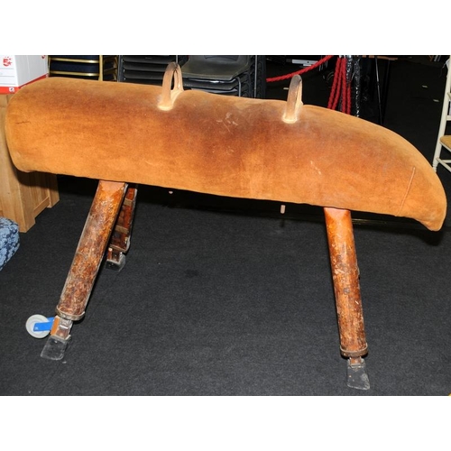 298 - Vintage wood framed suede covered pommel/vaulting gym horse. 165cms across on height adjustable legs