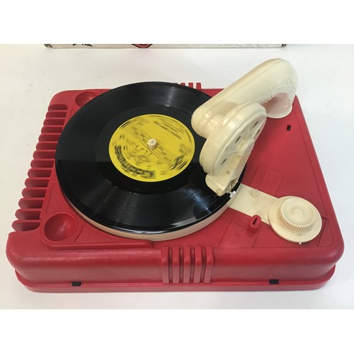 78 - 1960s Lumar toy gramophone toy (with 3 kiddie tune records in original sleeves) complete in box with... 