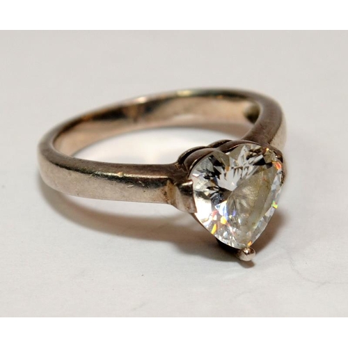 476 - A 925 silver and CZ heart ring Size K 1/2.