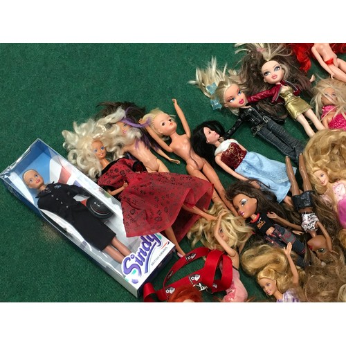 167 - Box containing a large collection of Barbie, Sindy, Bratz and other dolls.