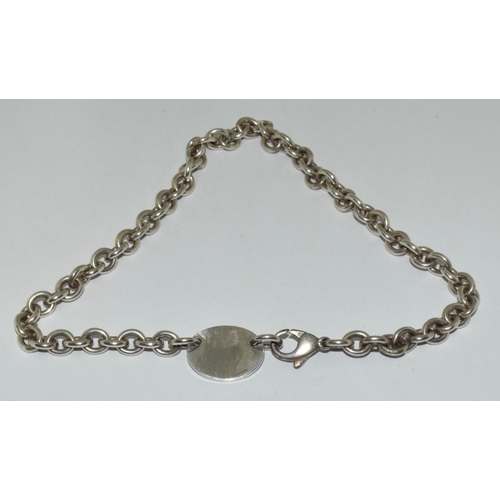 390 - Tiffany & Co hallmarked silver chain.