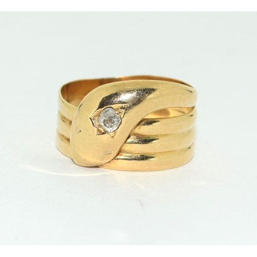 485 - Snake ring with diamond in 5 grams of 18ct gold Size P