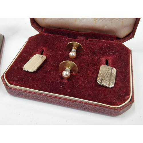 381 - Stratton vintage gents mother of pearl cufflink and stud set in original fitted case together with a... 