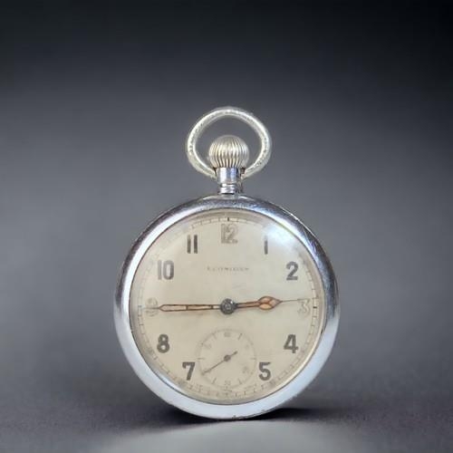 469 - A LEONIDAS WWII R.A.F ISSUE POCKET WATCH.
SWISS MADE, 15 JEWELS. TAN DIAL WITH ARABIC NUMERALS AND W... 