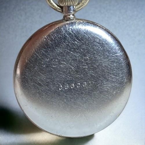 469 - A LEONIDAS WWII R.A.F ISSUE POCKET WATCH.
SWISS MADE, 15 JEWELS. TAN DIAL WITH ARABIC NUMERALS AND W... 