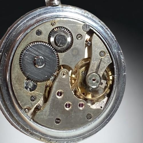 469 - A LEONIDAS WWII R.A.F ISSUE POCKET WATCH.
SWISS MADE, 15 JEWELS. TAN DIAL WITH ARABIC NUMERALS AND W... 