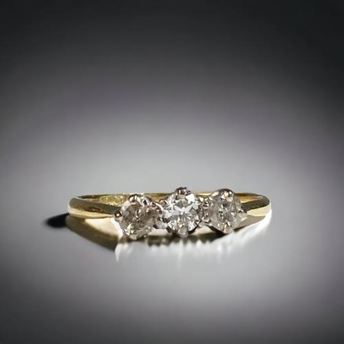 451 - 18ct gold and Platinum ladies 3 stone Diamond ring approx 0.333ct size M