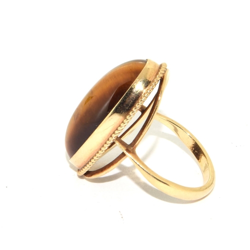 393 - 9ct gold vintage Tigers Eye  inlay ring 4.8g size L