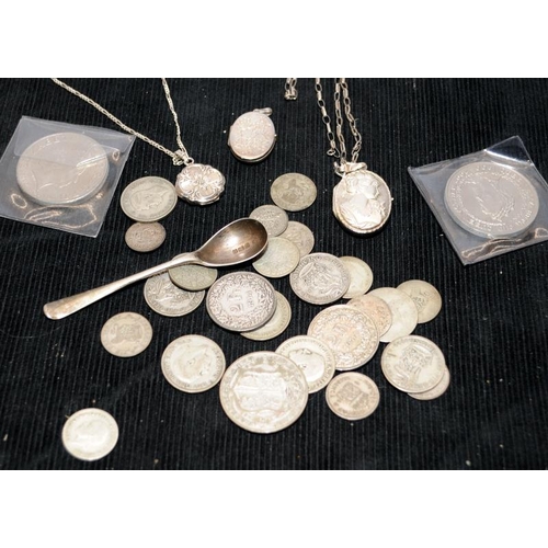 182 - Small collection of silver items to include coins. Lot also includes 2 x £5 Crowns