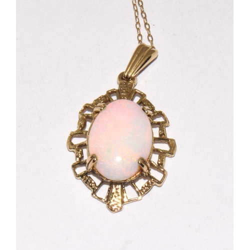 397 - 9ct gold Opal pendant necklace