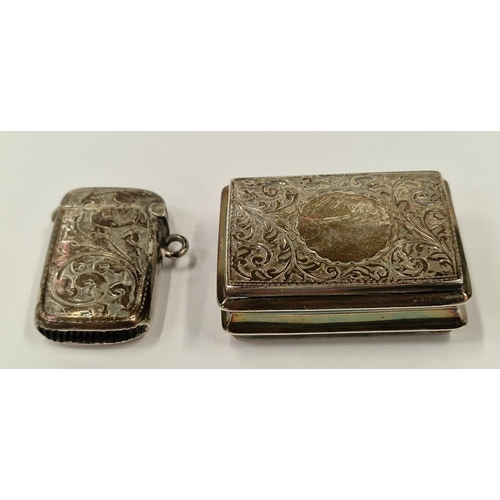 490 - Silver hallmarked vinaigrette Birmingham 1911 together with a small silver hallmarked vesta case Bir... 