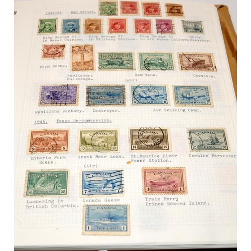 215 - 4 albums containing a collection of stamps issued by USA and Canada. All well presented