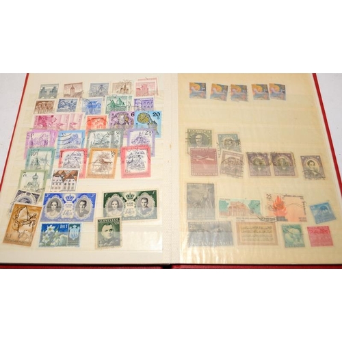 224 - Large collection if world stamps contained within 8 albums and stockbooks. Generally well presented.... 