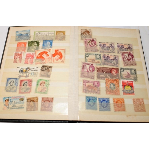 226 - Large collection if world stamps contained within 8 albums and stockbooks. Generally well presented.... 