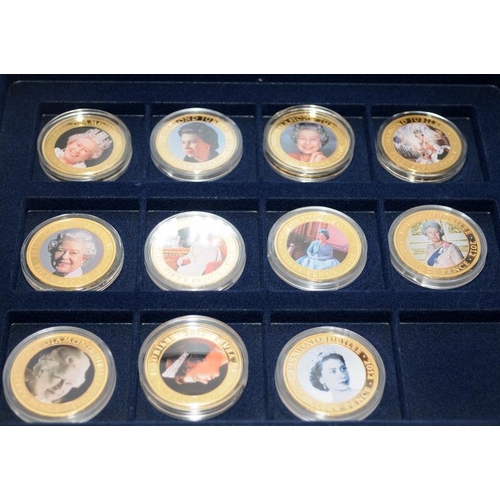 170 - Westminster collection of gold plated photographic coins celebrating Queen Elizabeth II Diamond Jubi... 