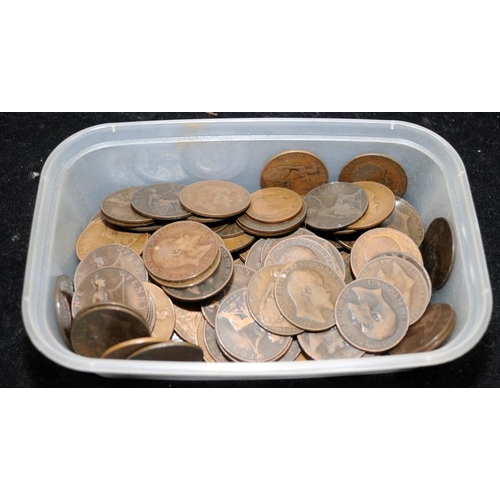 175 - Collection of Edwardian coins, mostly pennies. Approx 1kg