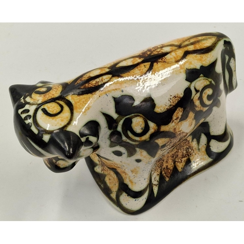 39 - Celtic pottery style bull 15x22x10cm