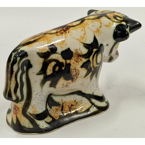 39 - Celtic pottery style bull 15x22x10cm