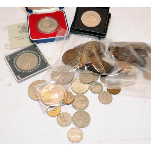 166 - Collection of mostly GB coins to include a sterling silver Crown with certificate and case