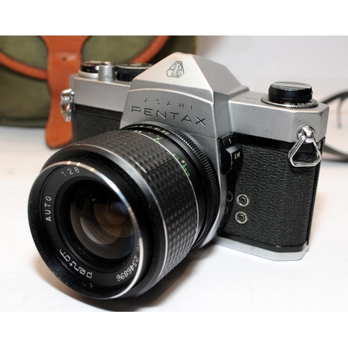 238 - Vintage Asahi Pentax Spotmatic SP1000 35mm film SLR camera c/w 28mm Pentor lens and case. Shutter fi... 