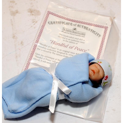 258 - 4 x Ashton Drake miniature Newborn vinyl dolls, Handful of Beauty, Handful of Peace, Handful of Tend... 