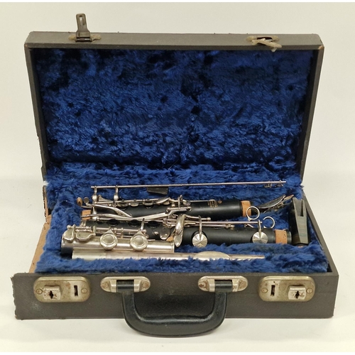 118 - Yamaha YCL-250 clarinet in case.