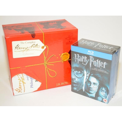 297 - Harry Potter signature collection of books in gift set c/w Harry Potter complete collection on Blu-R... 