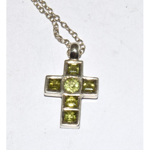 465 - Peridot 925 silver crucifix and ring Size J 1/2.