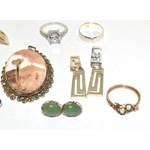 466 - Collection of silver jewellery to include Cameo, rings and earrings.